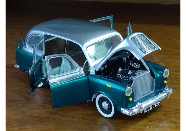 アオシマ 1/24  オースチン FX-4画像4