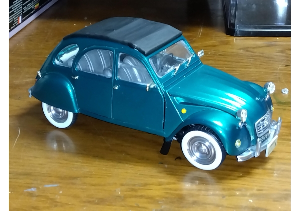 タミヤ 1/24 シトロエン2CV