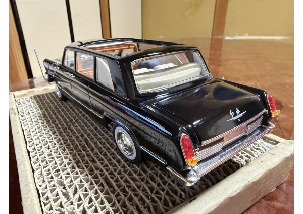 トランぺッター 「紅旗」ＣＡ770画像2