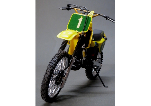 SUZUKI RM250 MOTOCROSSER画像4