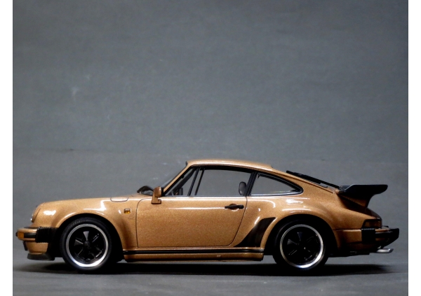 PORSCHE 911 Turbo画像3