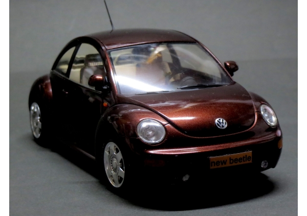 VOLKSWAGEN NEW BEETLE画像4