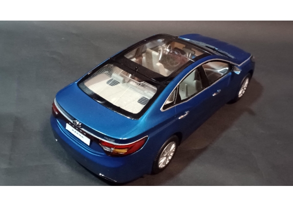 【2014年 アカデミー科学 1/24】2012年型 Hyundai Grandeur画像2