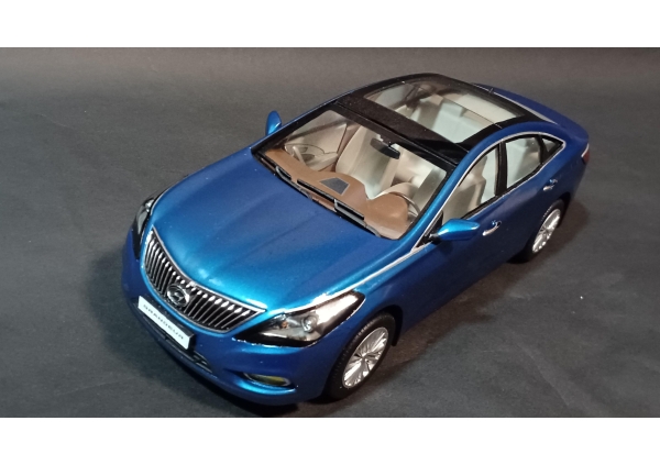 【2014年 アカデミー科学 1/24】2012年型 Hyundai Grandeur画像3