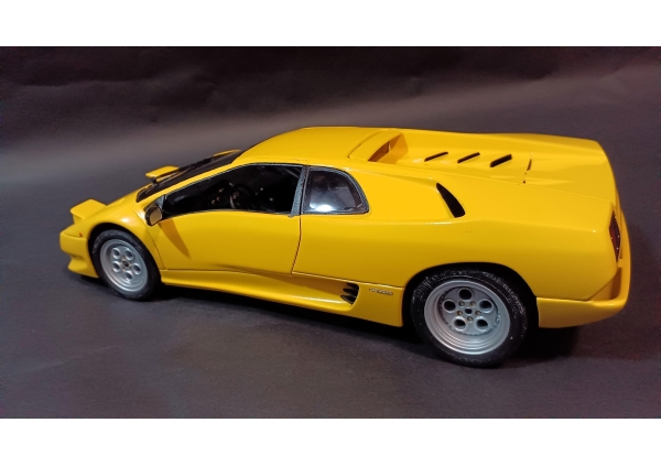 【1994年 フジミ模型㈱ 1/24】Lamborghini Diablo(ランボルギーニ ディアブロ)画像2