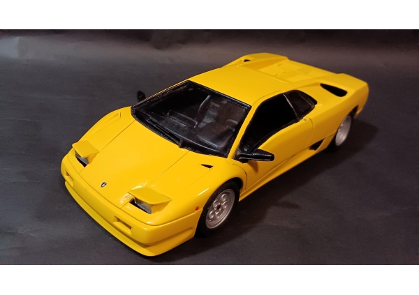 【1994年 フジミ模型㈱ 1/24】Lamborghini Diablo(ランボルギーニ ディアブロ)画像3