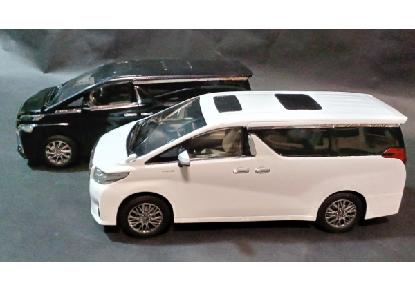 【2018年  フジミ模型㈱ 1/24】TOYOTA VELLFIRE・ALPARD(トヨタ ヴェルファイア・アルファード)画像2