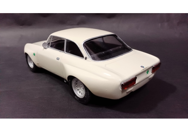 【1994年 グンゼ産業㈱ 1/24】Alfa Romeo 2000GT Am（アルファロメオ 2000GT Am）画像2