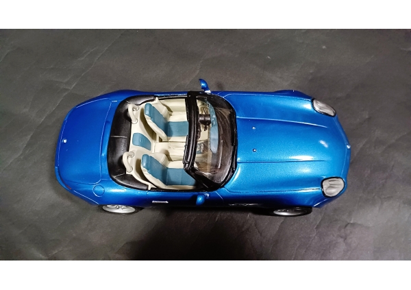 【2004年 Revell GmbH＆co 1/24】BMW Z8（ビーエムダブリュ Z8）画像2