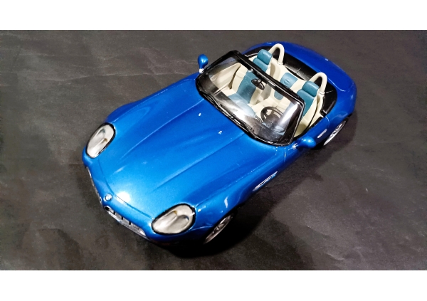 【2004年 Revell GmbH＆co 1/24】BMW Z8（ビーエムダブリュ Z8）画像4