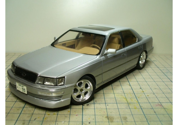 1/24 AOSHIMA  LEXUS LS400  (UCF10)