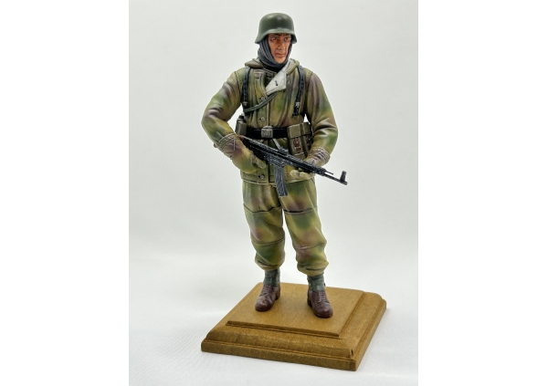 1/16 ドイツ・冬期装備歩兵(防寒戦闘服)画像2
