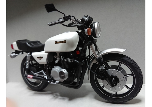 アオシマ Z400FX-E4 鳴神秀人仕様画像3