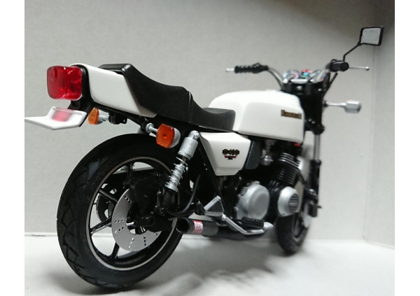 アオシマ Z400FX-E4 鳴神秀人仕様画像4