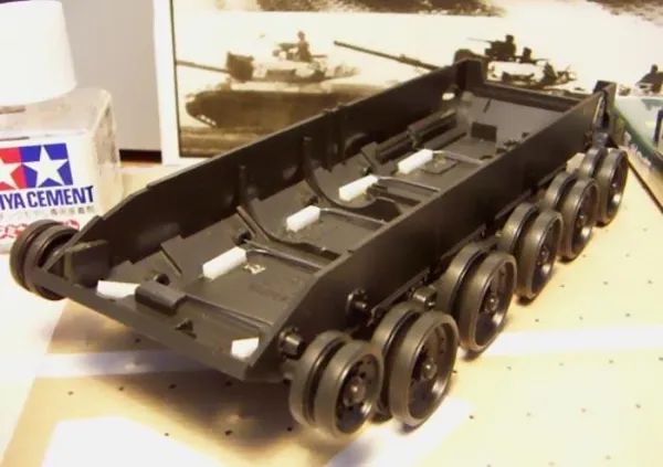 陸自74式戦車画像3