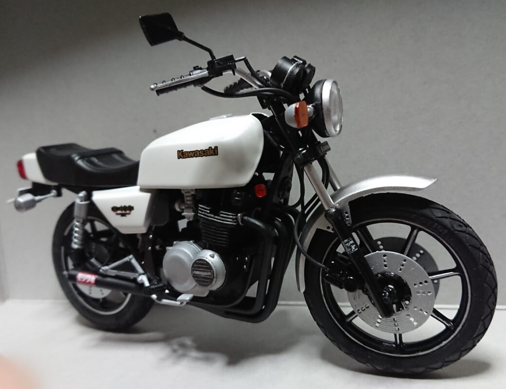 アオシマ Z400FX-E4 鳴神秀人仕様画像3