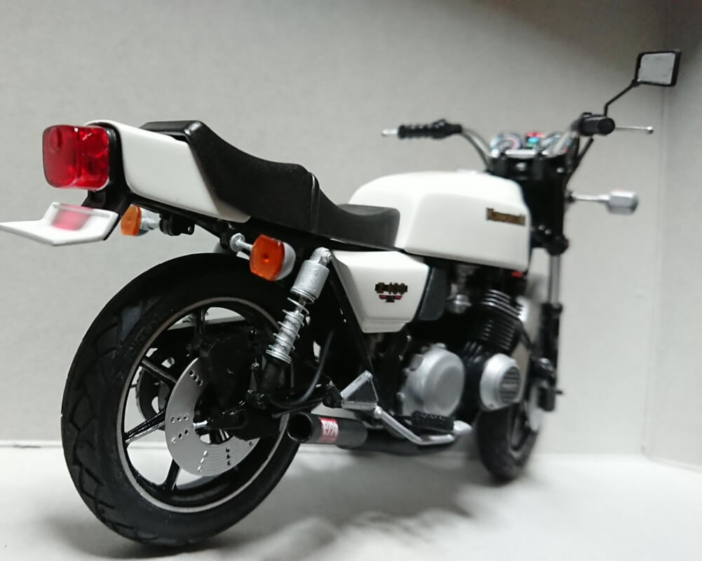 アオシマ Z400FX-E4 鳴神秀人仕様画像4
