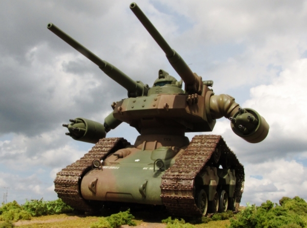 陸自試作特型自走砲(ガンタンク初期型改造)画像1